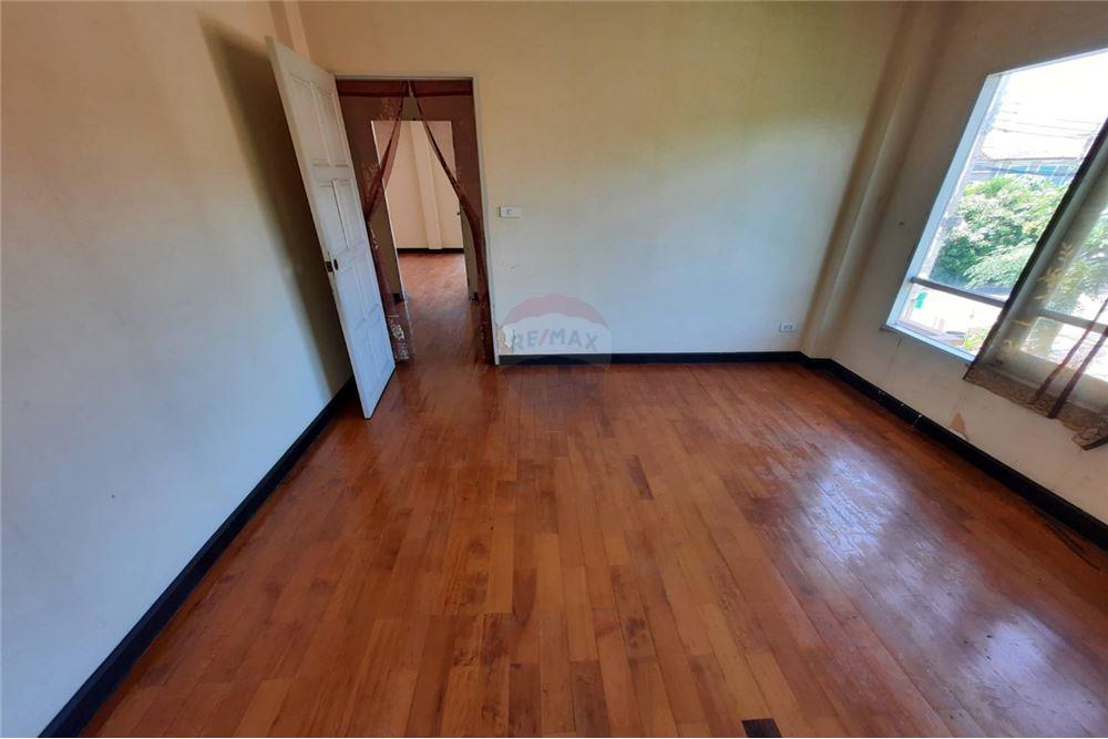 Sai Mai Second hand single house condo for sale rent